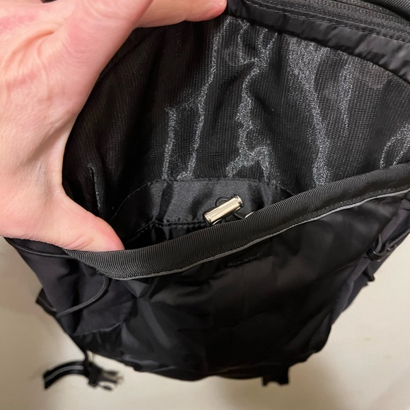 Lululemon run all day 15L backpack black - Picture 5 of 14